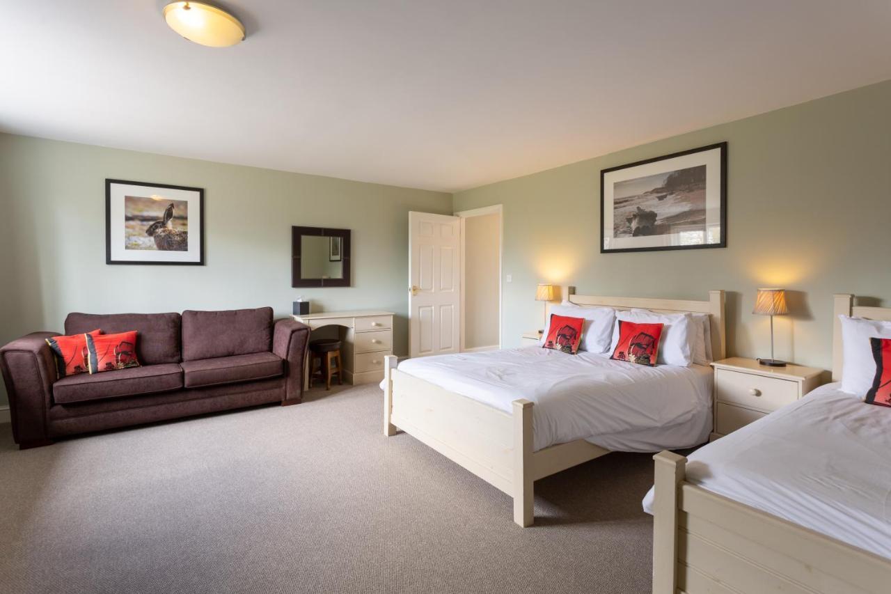 Отель The Plough Wangford Экстерьер фото